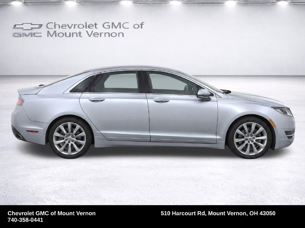 Used 2016 Lincoln MKZ FWD image 9