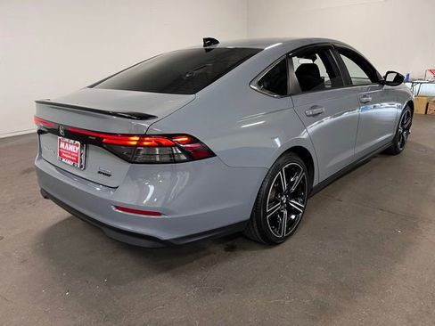 Used 2023 Honda Accord Sport image 3
