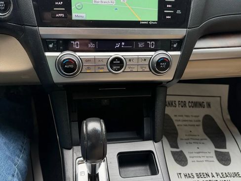 Used 2015 Subaru Outback 3.6R Limited image 9