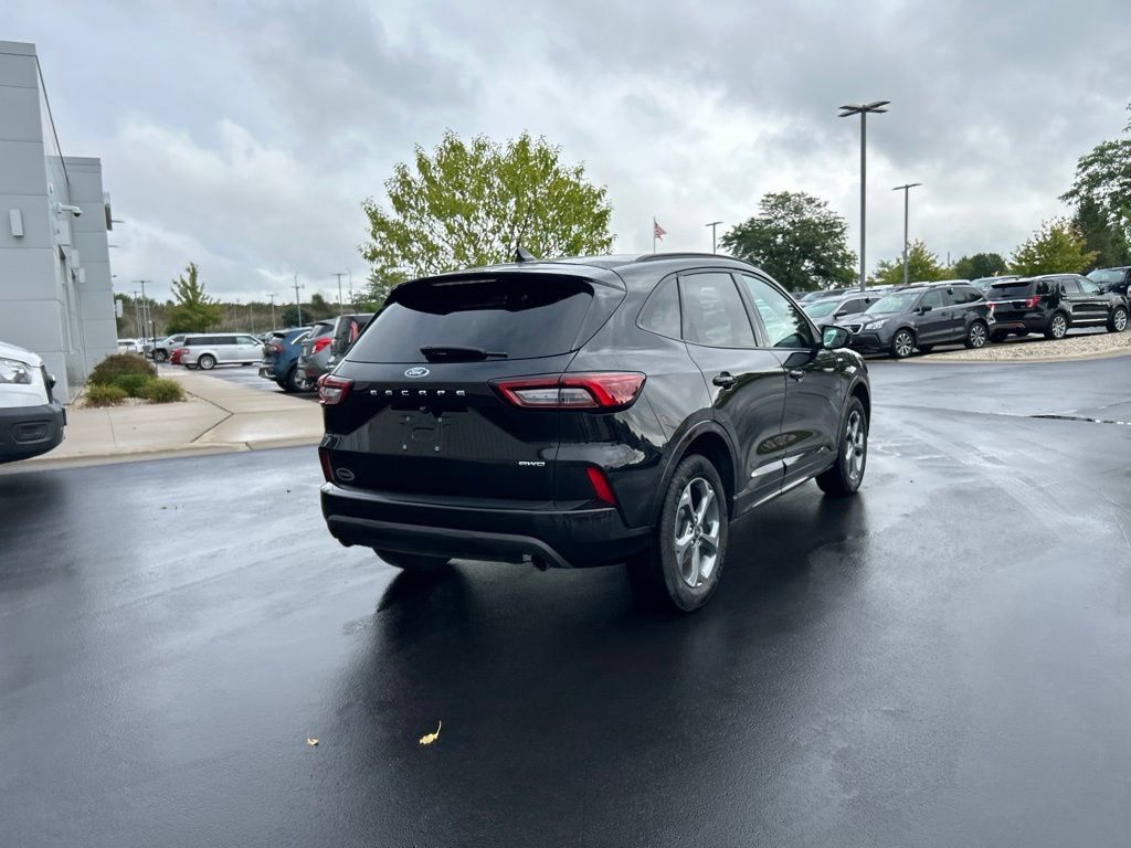 Used 2024 Ford Escape ST-Line AWD/4WD image 7