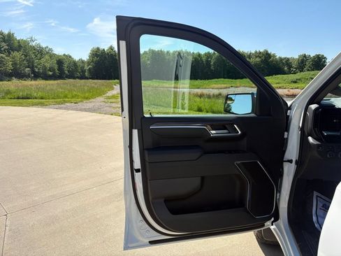 New 2026 Chevrolet Silverado 1500 LT AWD/4WD image 13