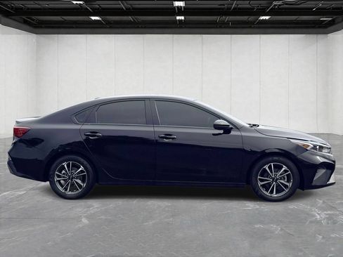 Used 2024 Kia Forte LXS FWD image 4