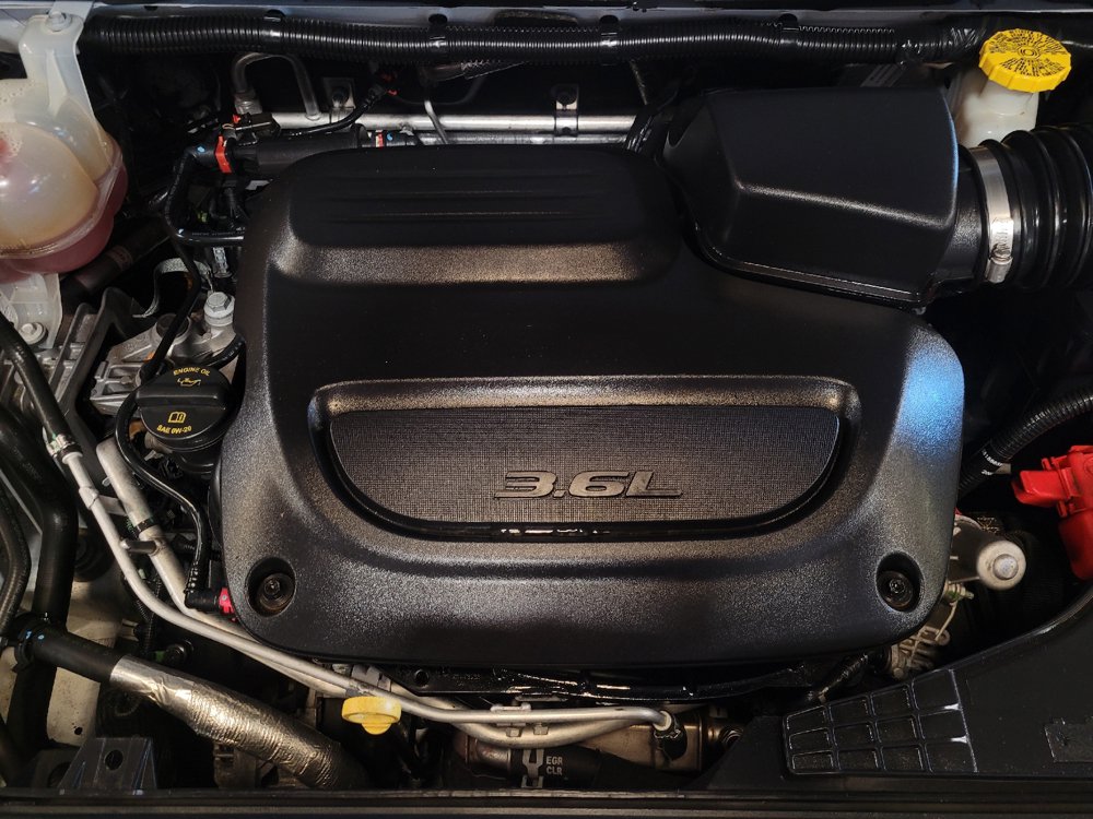 Used 2023 Chrysler Voyager LX FWD image 30