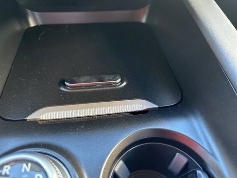 Used 2025 Ford Explorer Active w/ Active Comfort Package image 20