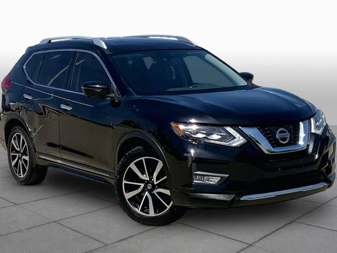 Used 2017 Nissan Rogue SL w/ SL Premium Package FWD image 3