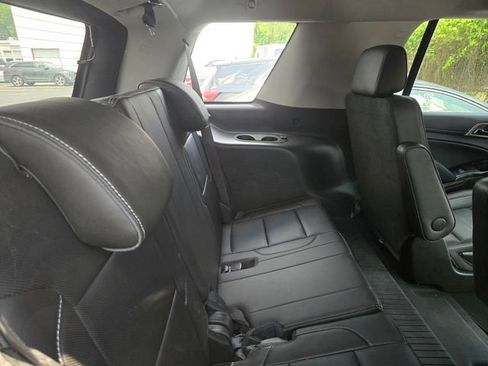 Used 2018 GMC Yukon Denali w/ Denali Ultimate Package AWD/4WD image 4