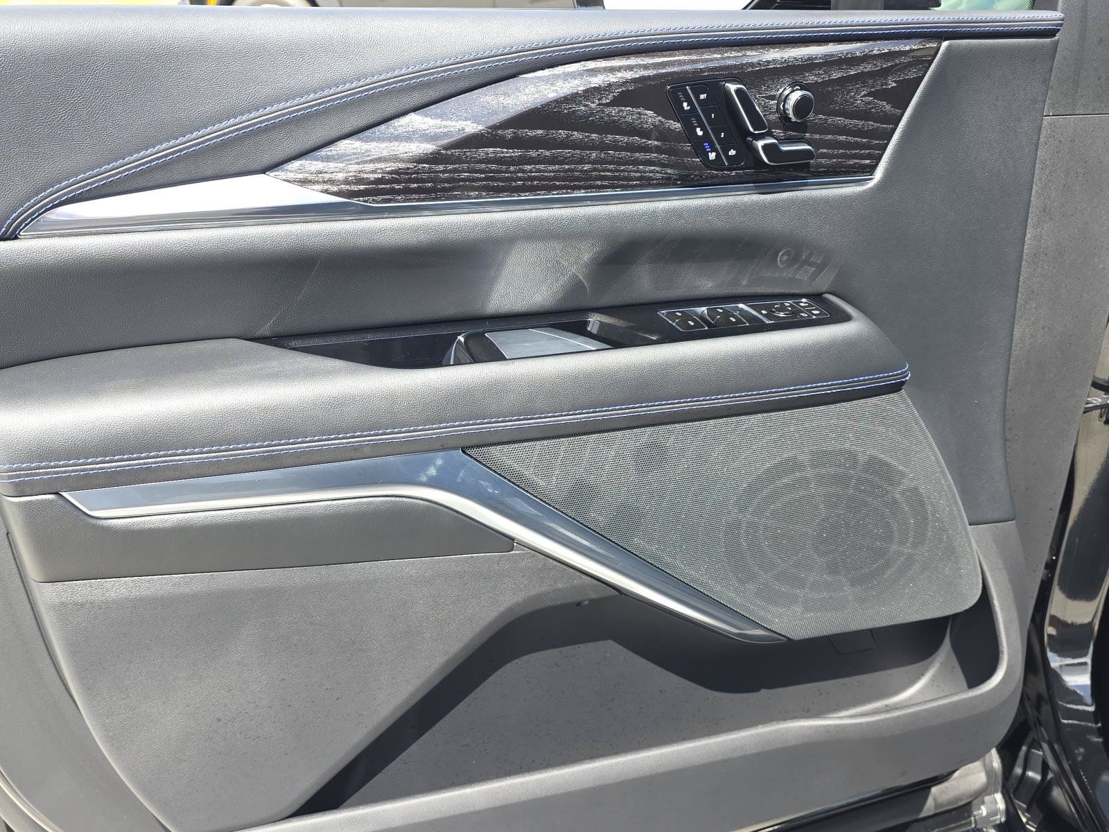 Certified 2026 Cadillac Escalade IQL Sport 1 AWD/4WD image 22
