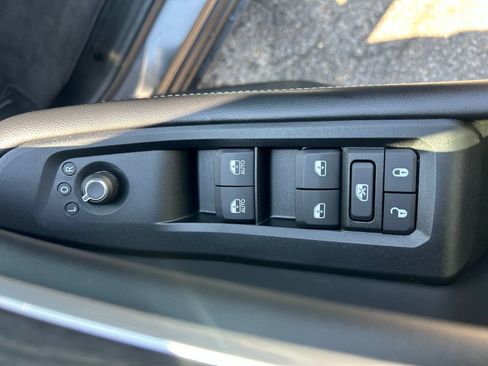 Certified 2026 Jeep Grand Cherokee L Limited w/ Luxury Tech Group II AWD/4WD image 17