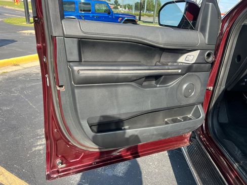 Used 2020 Ford Expedition XLT w/ Equipment Group 202A RWD image 15