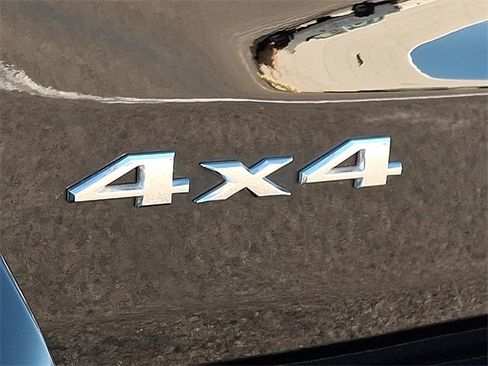 Used 2021 Jeep Grand Cherokee Laredo image 30