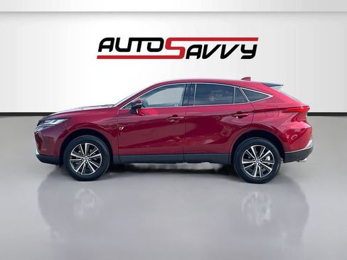 Used 2024 Toyota Venza LE image 4