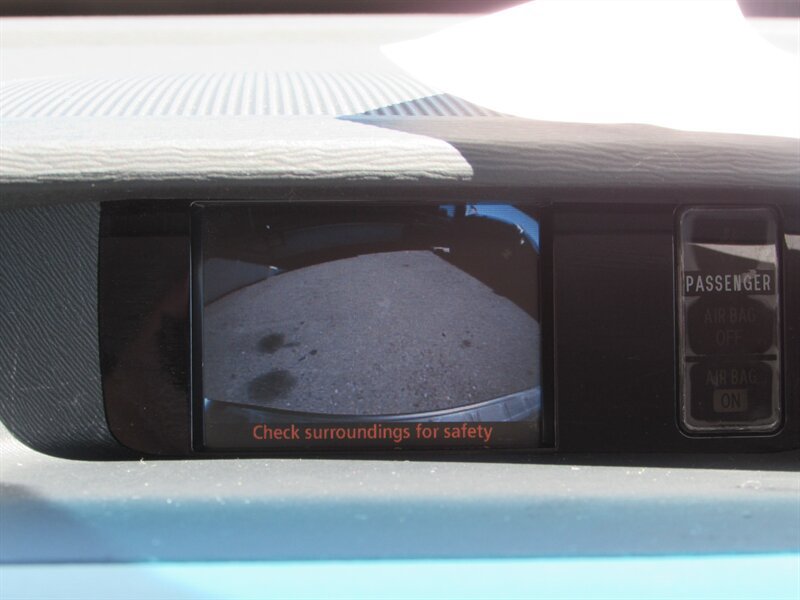 Used 2012 Toyota Sienna LE FWD image 18