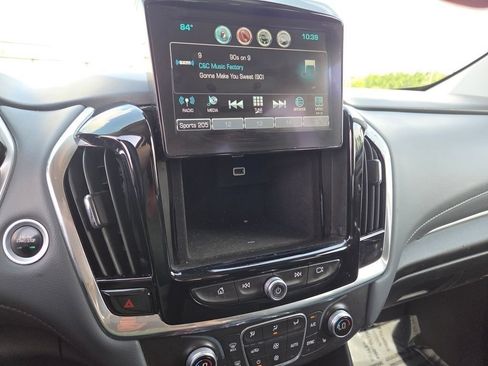 Used 2018 Chevrolet Traverse LT AWD/4WD image 35