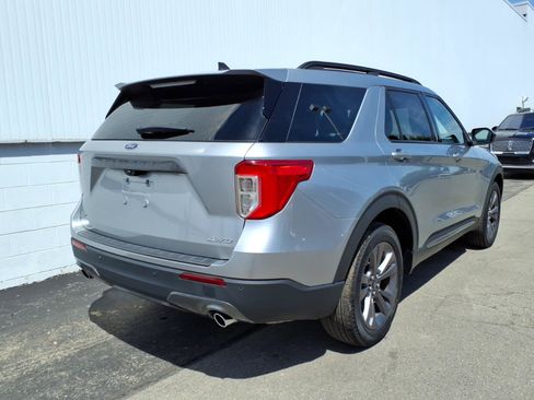 Certified 2023 Ford Explorer XLT w/ Equipment Group 202A AWD/4WD image 6