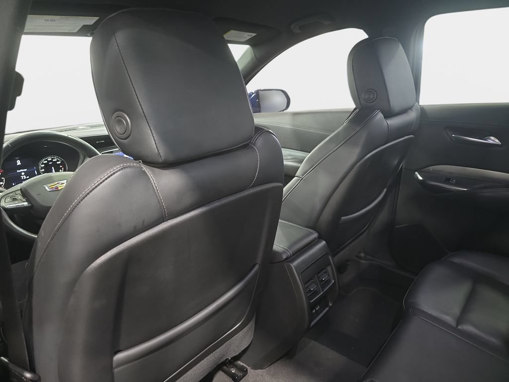 Used 2023 Cadillac XT4 Premium Luxury FWD image 10