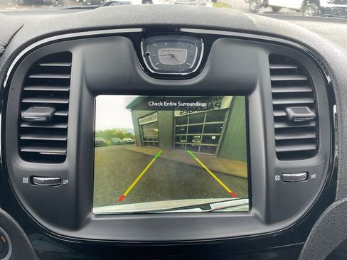 Used 2020 Chrysler 300 S AWD/4WD image 21