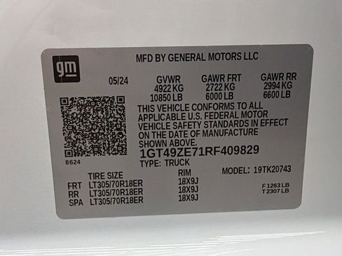 Used 2024 GMC Sierra 2500 AT4X image 45