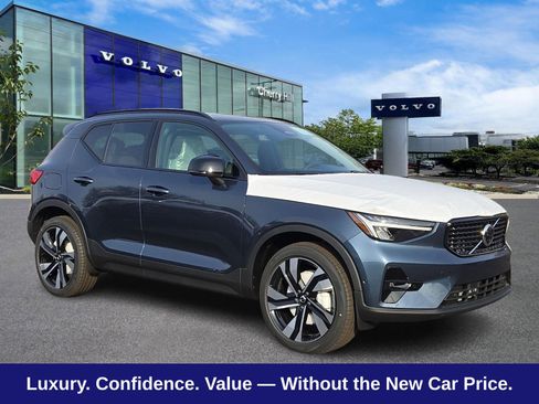 Used 2026 Volvo XC40 B5 Plus w/ Protection Package Premier AWD/4WD image 1