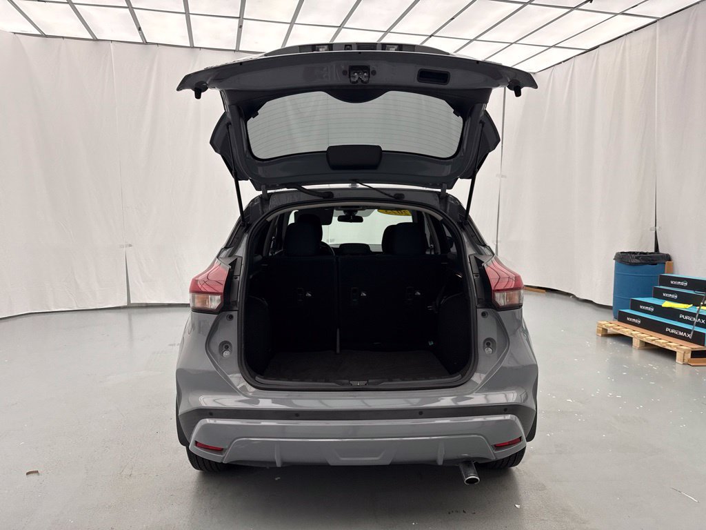 Used 2023 Nissan Kicks SV FWD image 10