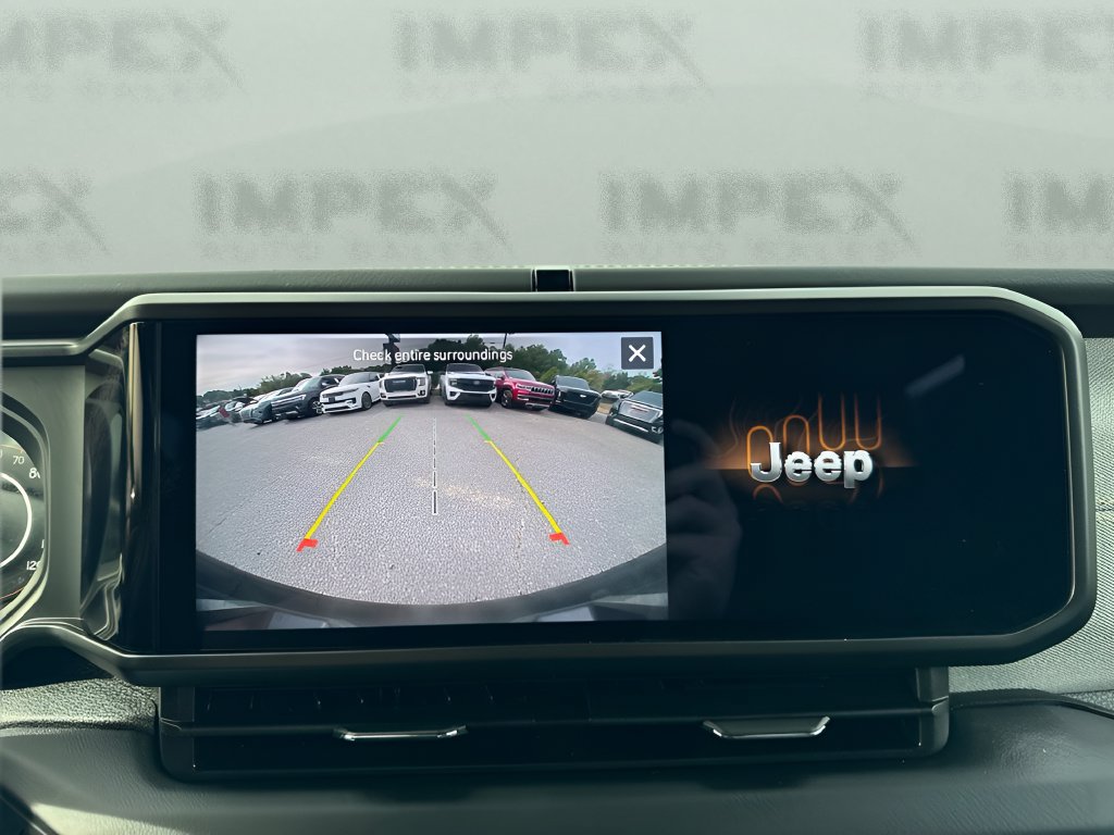 Used 2026 Jeep Wrangler Unlimited Sahara AWD/4WD image 19