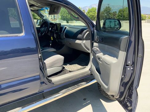 Used 2013 Toyota Tacoma PreRunner w/ TRD Off-Road Pkg RWD image 15
