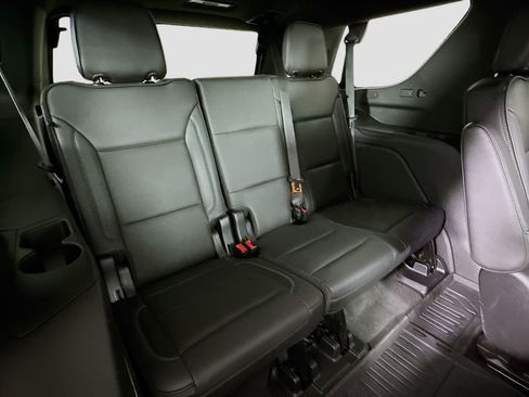 Used 2021 GMC Yukon Denali w/ Denali Premium Package image 29