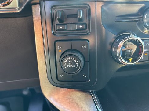 New 2025 Ford F150 King Ranch w/ FX4 Off-Road Package image 31