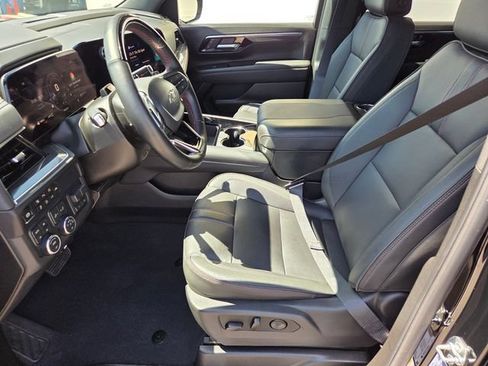 Certified 2026 Chevrolet Suburban RST w/ Advanced Technology Package AWD/4WD image 10