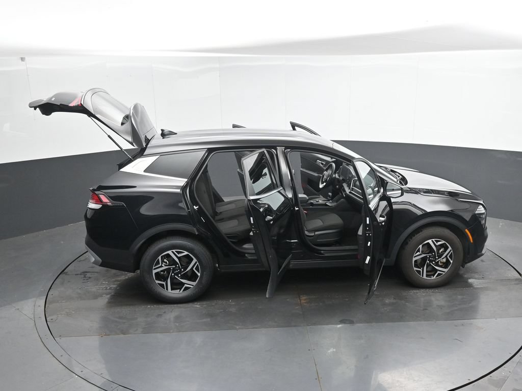 Used 2025 Kia Sportage LX AWD/4WD image 42
