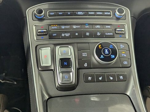 Certified 2023 Hyundai Santa Fe Limited image 21