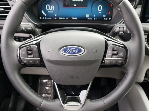 Used 2023 Ford Escape Platinum w/ Premium Technology Package image 26