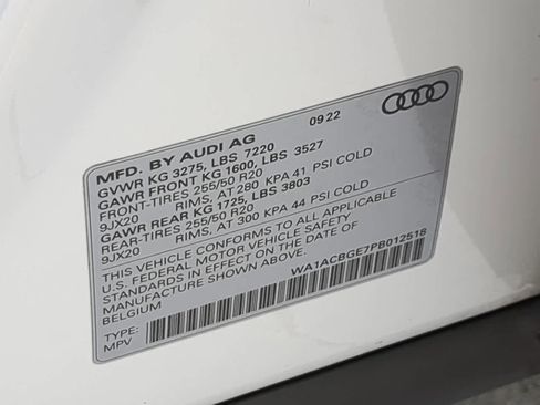 Used 2023 Audi e-tron S Premium Plus image 36