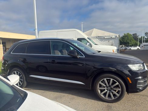 Used 2018 Audi Q7 3.0T Premium Plus AWD/4WD image 5