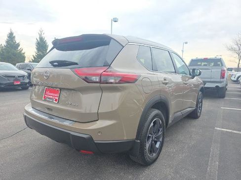 Certified 2024 Nissan Rogue SV w/ SV Premium Package image 7