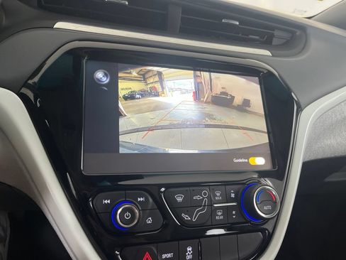 Used 2020 Chevrolet Bolt LT FWD image 67