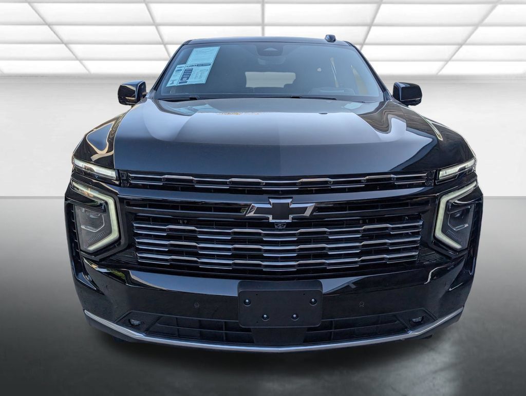 Used 2025 Chevrolet Tahoe High Country AWD/4WD image 29