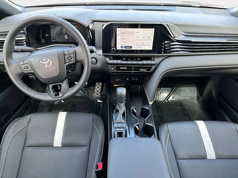 Used 2026 Toyota Camry SE w/ Convenience Package image 15
