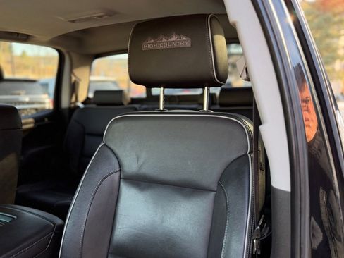 Used 2018 Chevrolet Silverado 1500 High Country image 10