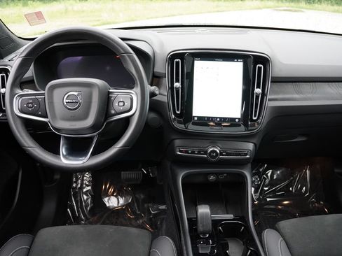 Used 2023 Volvo XC40 Recharge Ultimate w/ Protection Package Premier AWD/4WD image 19