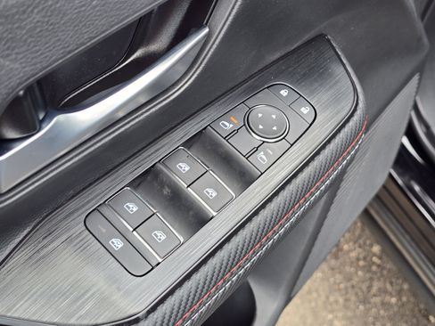 Used 2025 Nissan Kicks SR AWD/4WD image 20