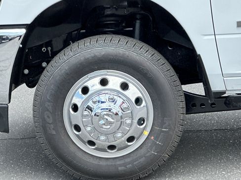 New 2026 RAM 3500 Laramie AWD/4WD image 25