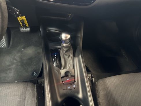 Used 2019 Toyota C-HR LE image 21