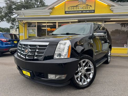 Used 2012 Cadillac Escalade AWD image 1