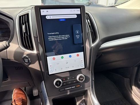 Used 2022 Ford Edge Titanium w/ Equipment Group 301A image 12