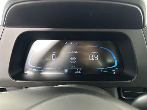 Used 2025 Hyundai Elantra Sport image 17