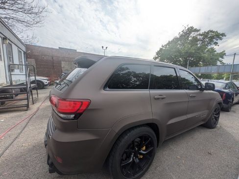 Used 2018 Jeep Grand Cherokee Trackhawk AWD/4WD image 19
