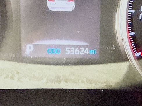 Used 2022 Toyota RAV4 XLE FWD image 16