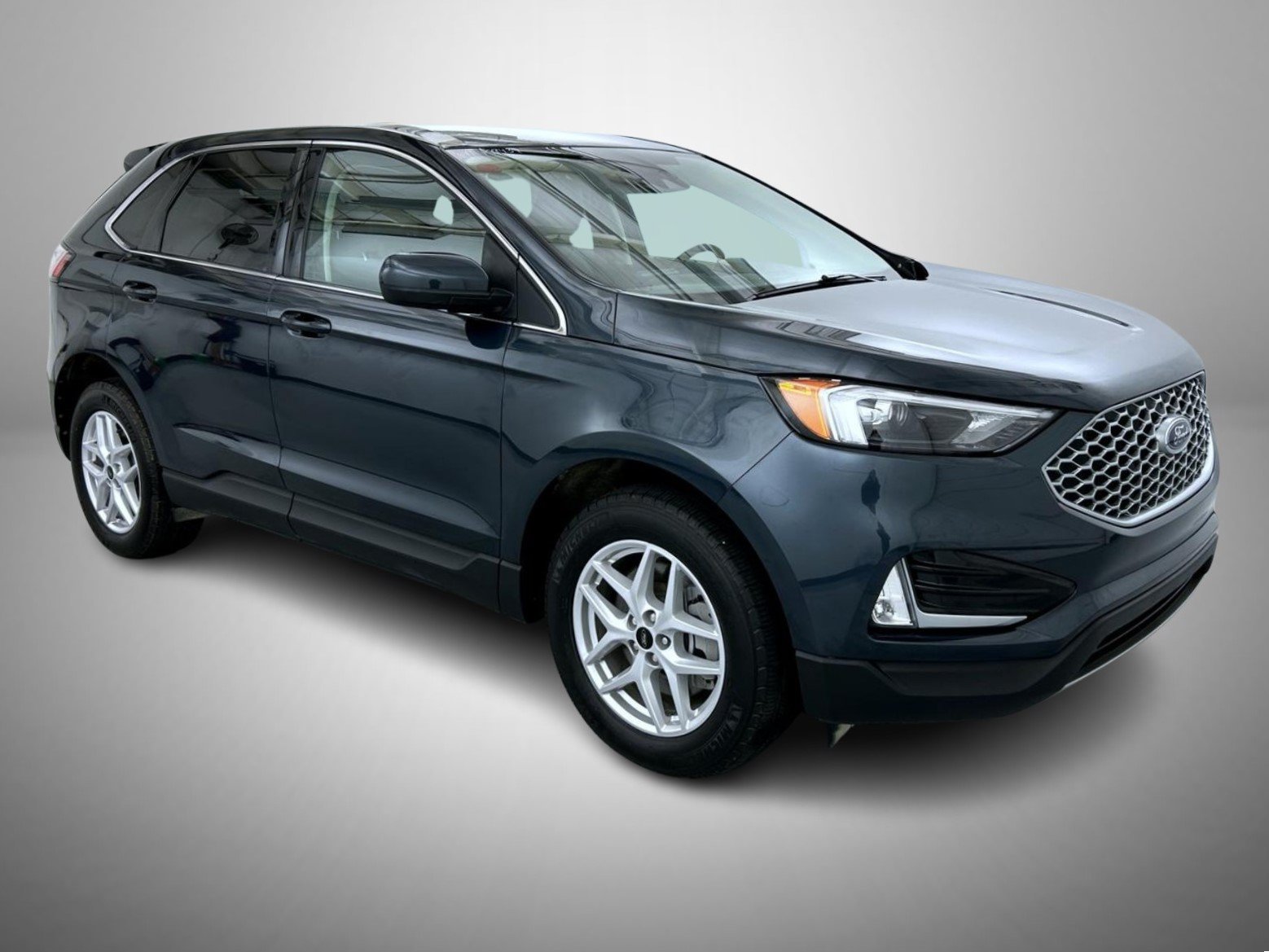 Used 2024 Ford Edge SEL w/ Convenience Package AWD/4WD image 3