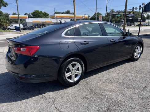 Used 2022 Chevrolet Malibu LS FWD image 7