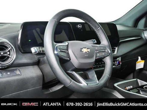 Used 2025 Chevrolet Equinox LT w/ Convenience Package II FWD image 4